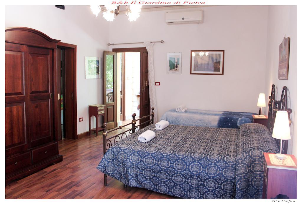 Bed and Breakfast Il Giardino Di Pietra Noto Zimmer foto